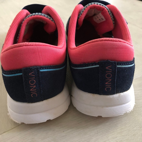 VIONIC WOMENS Size 8.5 Brisk Ema Sneakers - Picture 6 of 10